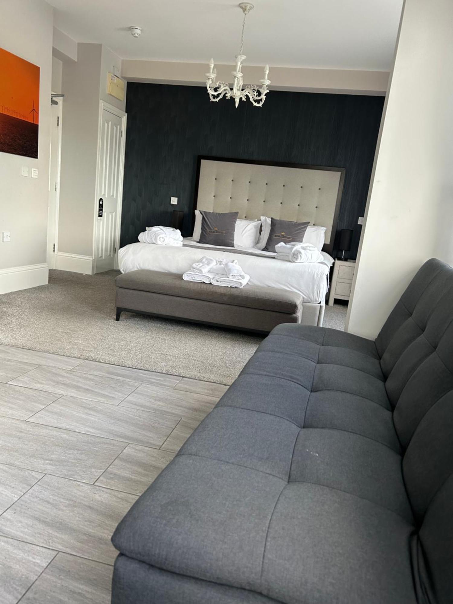 The Royal Hotel - Clacton On Sea Extérieur photo