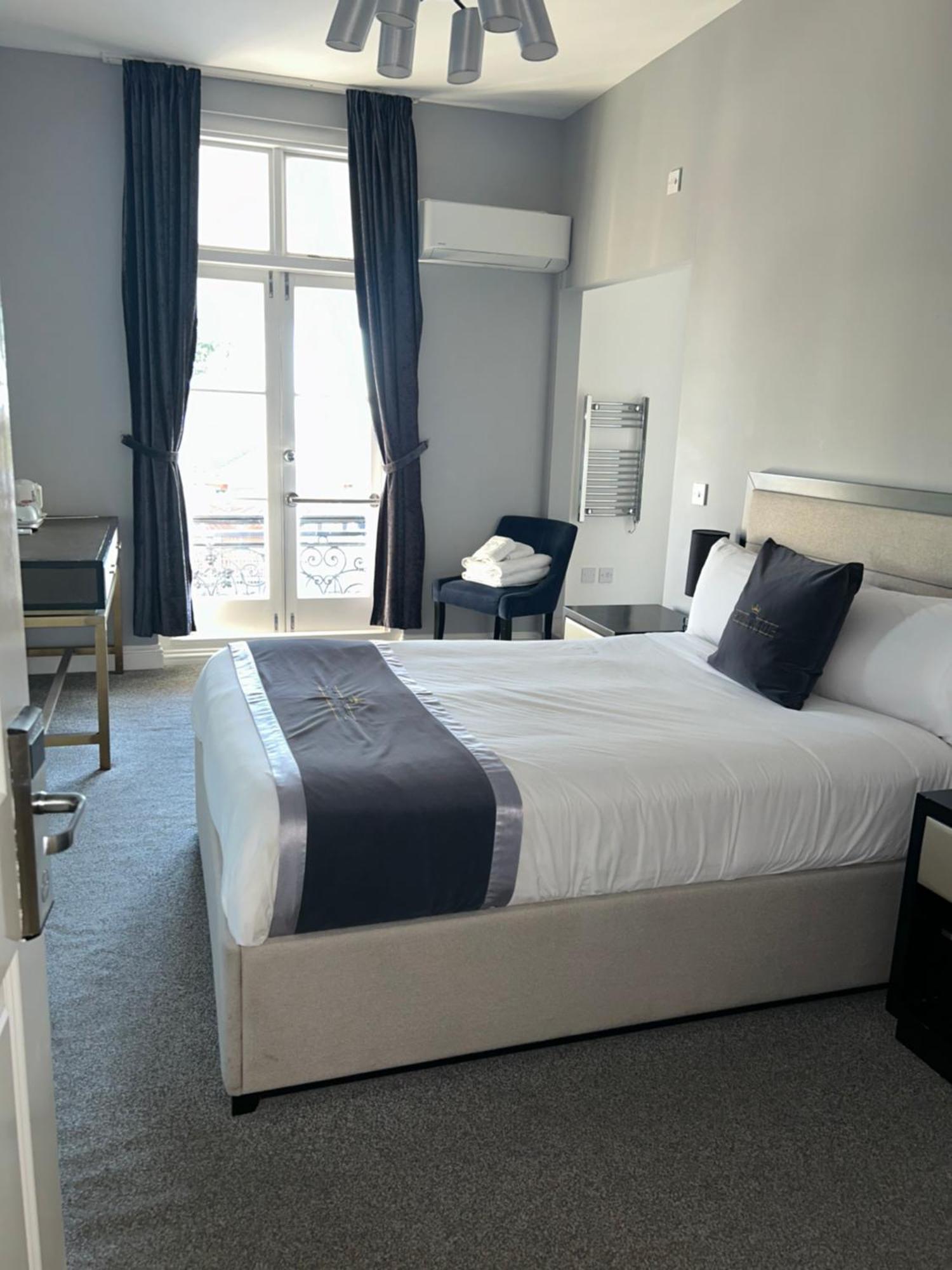 The Royal Hotel - Clacton On Sea Extérieur photo