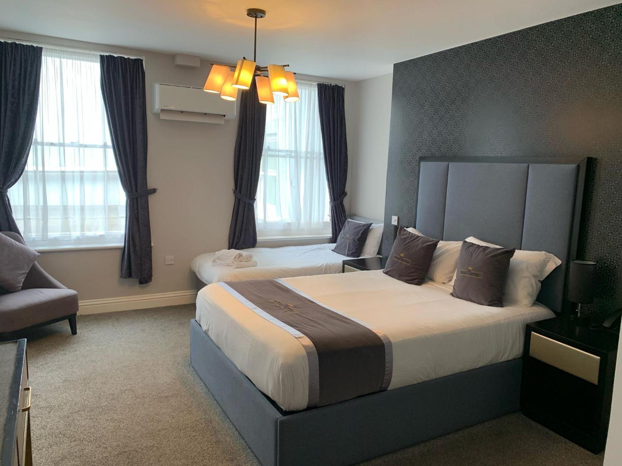The Royal Hotel - Clacton On Sea Extérieur photo
